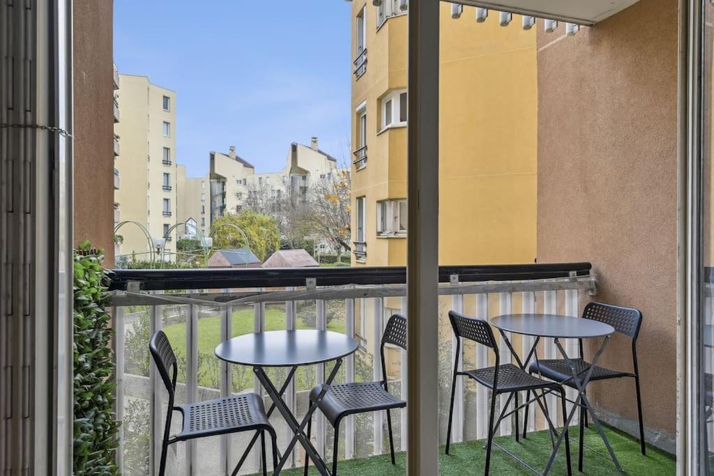 "Joie De Vivre" - Parisian Spacious & Charming Flat อานีแย-ซูร์-แซน ภายนอก รูปภาพ