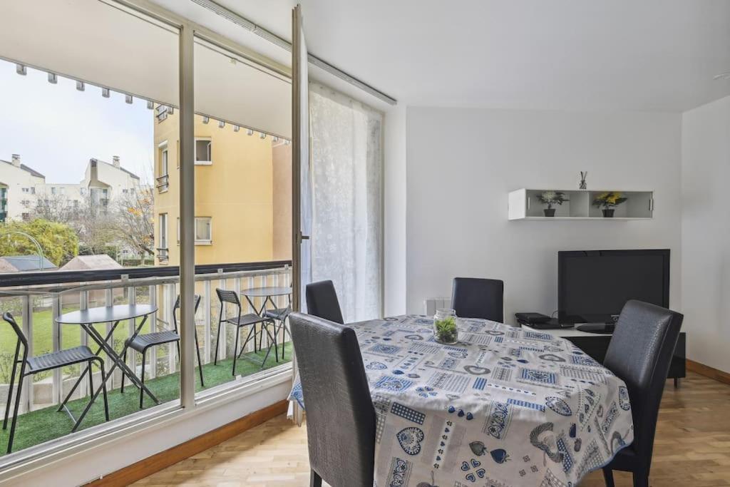 "Joie De Vivre" - Parisian Spacious & Charming Flat อานีแย-ซูร์-แซน ภายนอก รูปภาพ