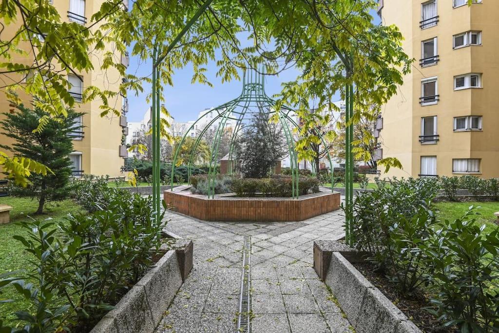 "Joie De Vivre" - Parisian Spacious & Charming Flat อานีแย-ซูร์-แซน ภายนอก รูปภาพ